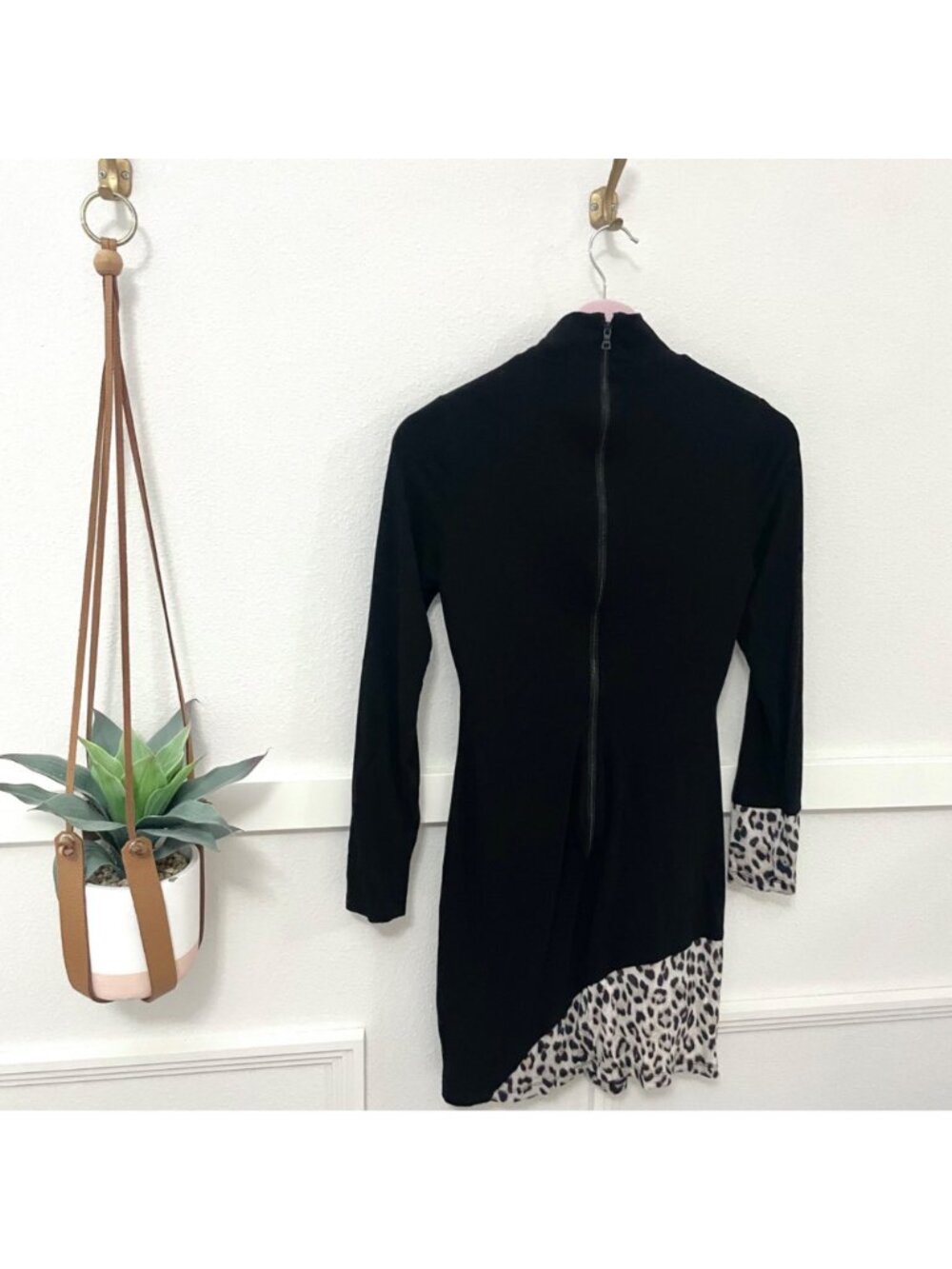 Alice & Olivia Leopard Print High Neck Long Sleeve Dress Size 6 Black - Picture 5 of 7